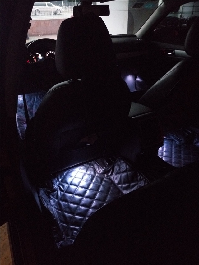 新款炫彩地毯腳墊智能氛圍燈 可手機(jī)控制 支持爆閃呼吸——清風(fēng)車影燈改