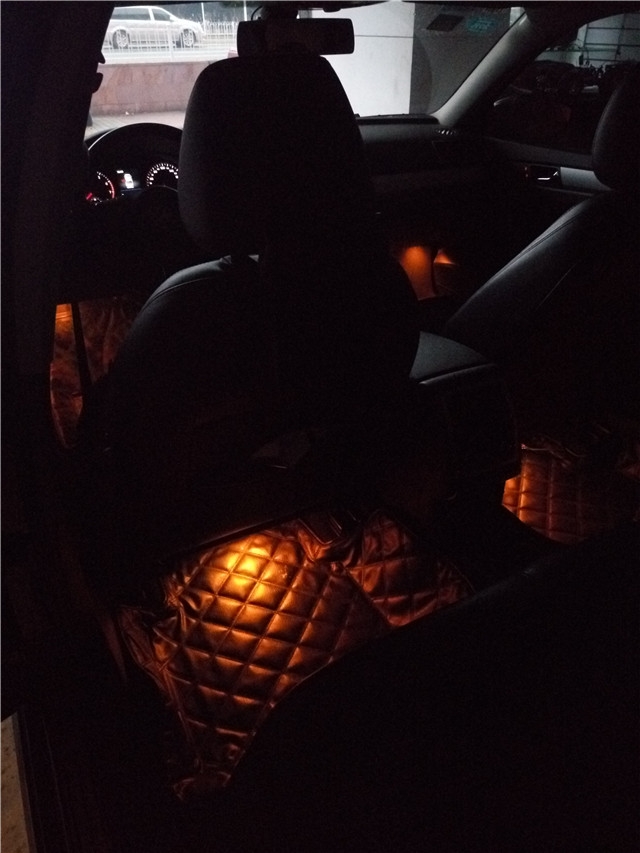 新款炫彩地毯腳墊智能氛圍燈 可手機(jī)控制 支持爆閃呼吸——清風(fēng)車影燈改