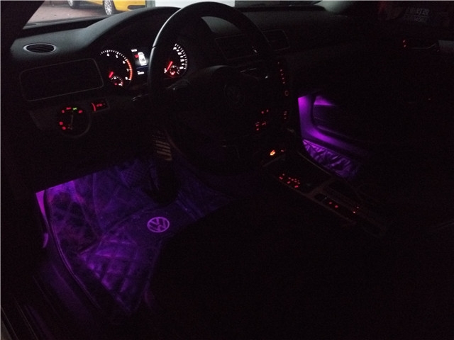 新款炫彩地毯腳墊智能氛圍燈 可手機(jī)控制 支持爆閃呼吸——清風(fēng)車影燈改