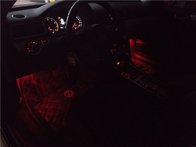 新款炫彩地毯腳墊智能氛圍燈 可手機(jī)控制 支持爆閃呼吸——清風(fēng)車影燈改