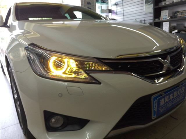 豐田新銳志車燈升級 智能炫彩天使眼支持爆閃 呼吸 律動——清風(fēng)車影燈改