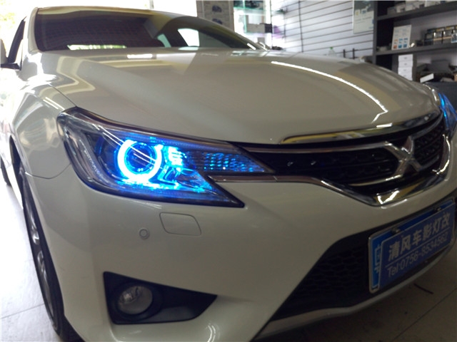 豐田新銳志車燈升級 智能炫彩天使眼支持爆閃 呼吸 律動——清風(fēng)車影燈改