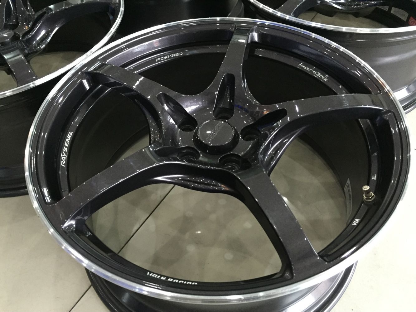 新款 RAYS G50  ，五幅簡約款，但不簡單