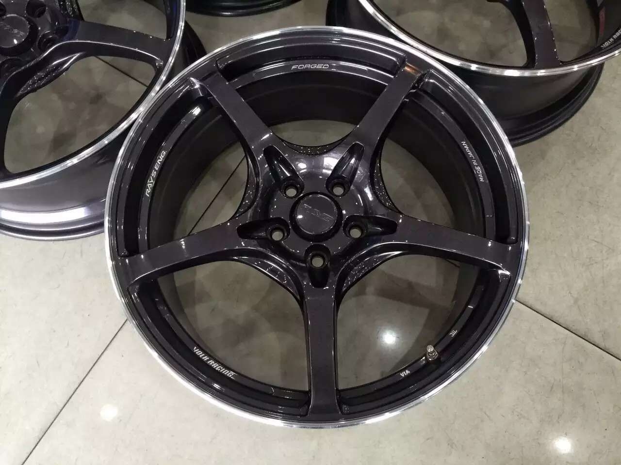 新款 RAYS G50  ，五幅簡約款，但不簡單