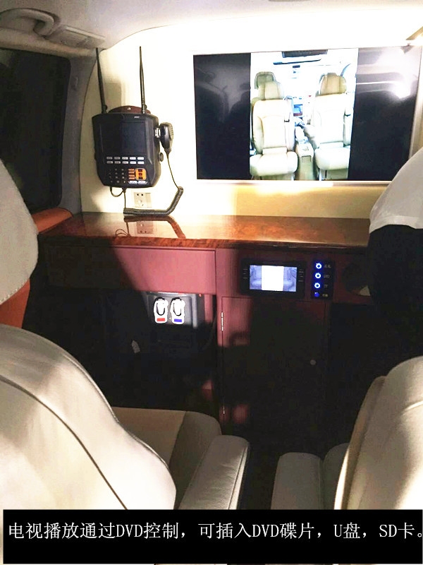 杰歌之奔馳威庭作業(yè)車內(nèi)飾改裝