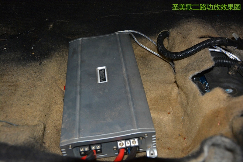 豐田銳志改裝意大利赫茲+來福汽車?yán)?唐山博納音響
