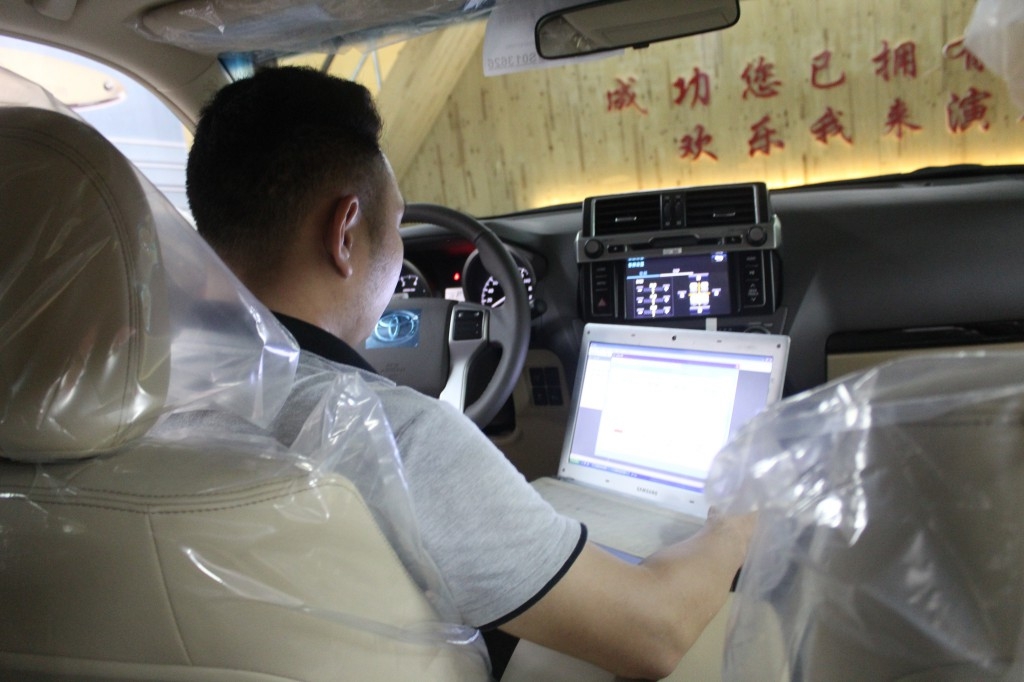 番禺汽車音響改裝--藝匠音響改裝丹麥紳士寶RX6.3與 豐田霸道完美和諧同奏美麗篇章