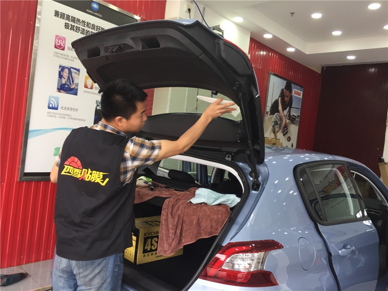 標(biāo)致308S全車玻璃隔熱膜3M晶銳70+龍膜LATI15四季貼膜南湖店出品