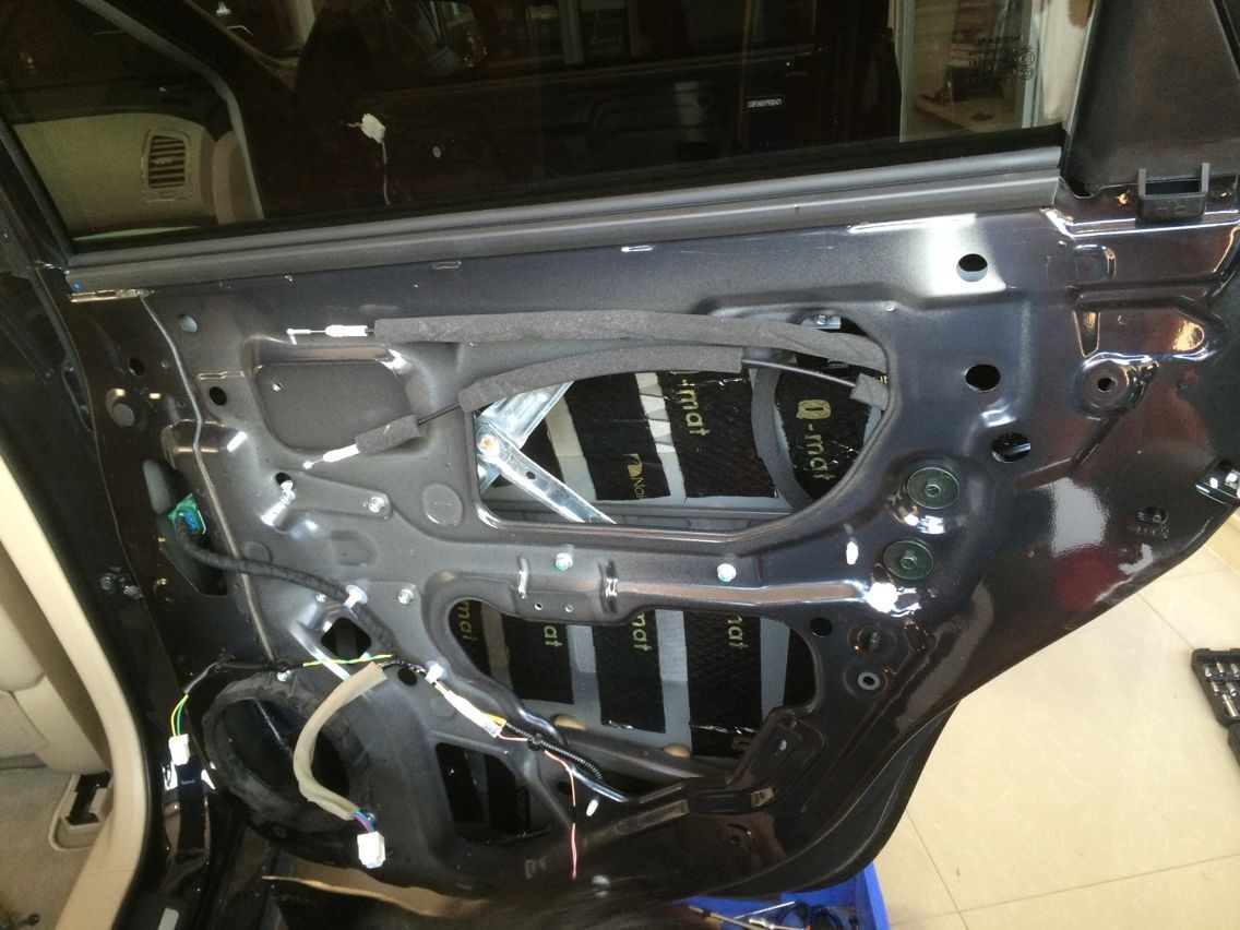 廣西南寧日產天籟音響改裝勁浪喇叭+捷力低音－南寧途悅汽車影音