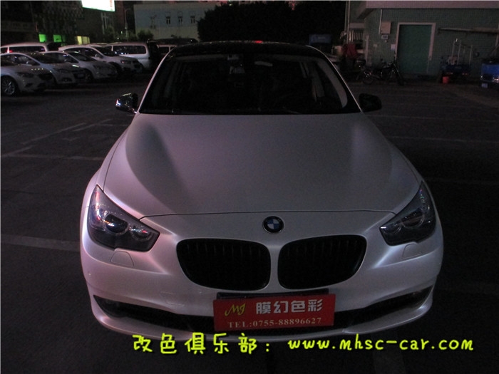 寶馬5系GT全車貼膜改色施工德國PWF電光金屬白