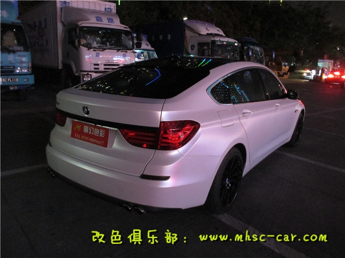 寶馬5系GT全車貼膜改色施工德國PWF電光金屬白