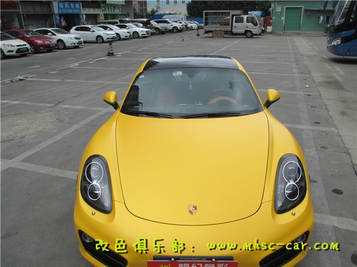 保時捷cayman全車貼膜改色施工韓國LG電光金屬黃