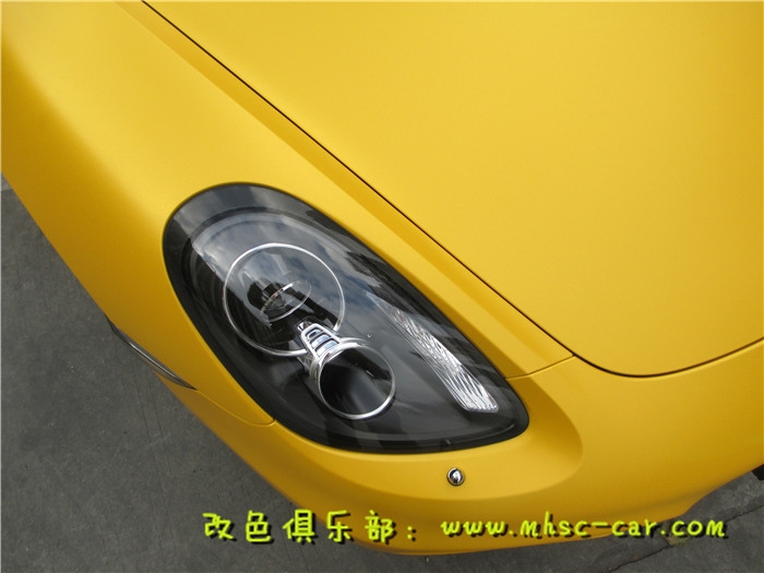 保時捷cayman全車貼膜改色施工韓國LG電光金屬黃