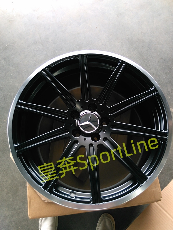 奔馳E260L升級19寸AMG輪轂剎車