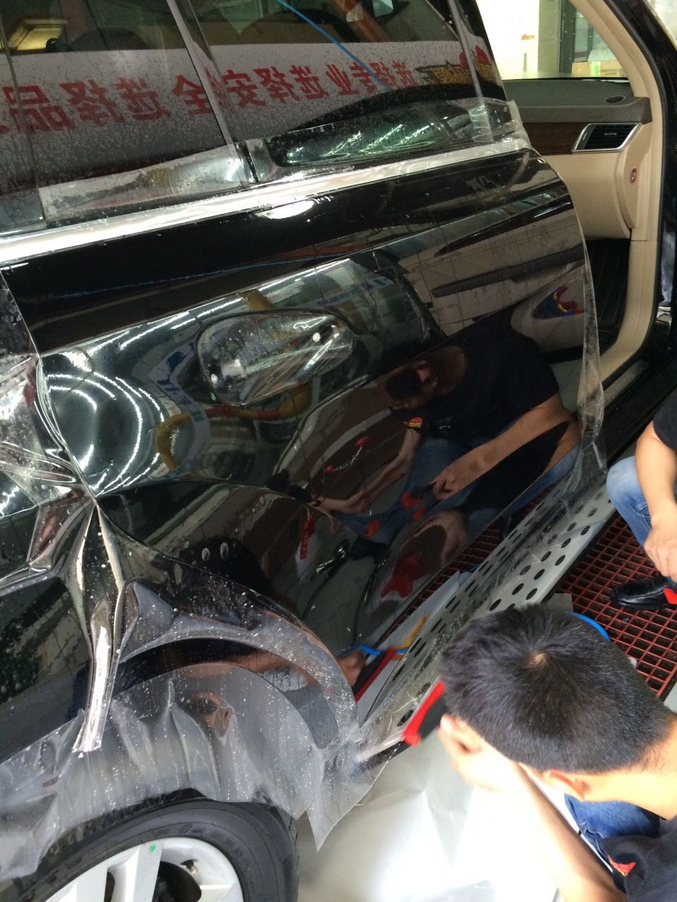 奔馳GL350全車車身透明保護膜施工效果圖 艾利/XPEL/CP/3m隱形車衣車漆透明保護膜有作用嗎？價格多少？傷不傷車漆？