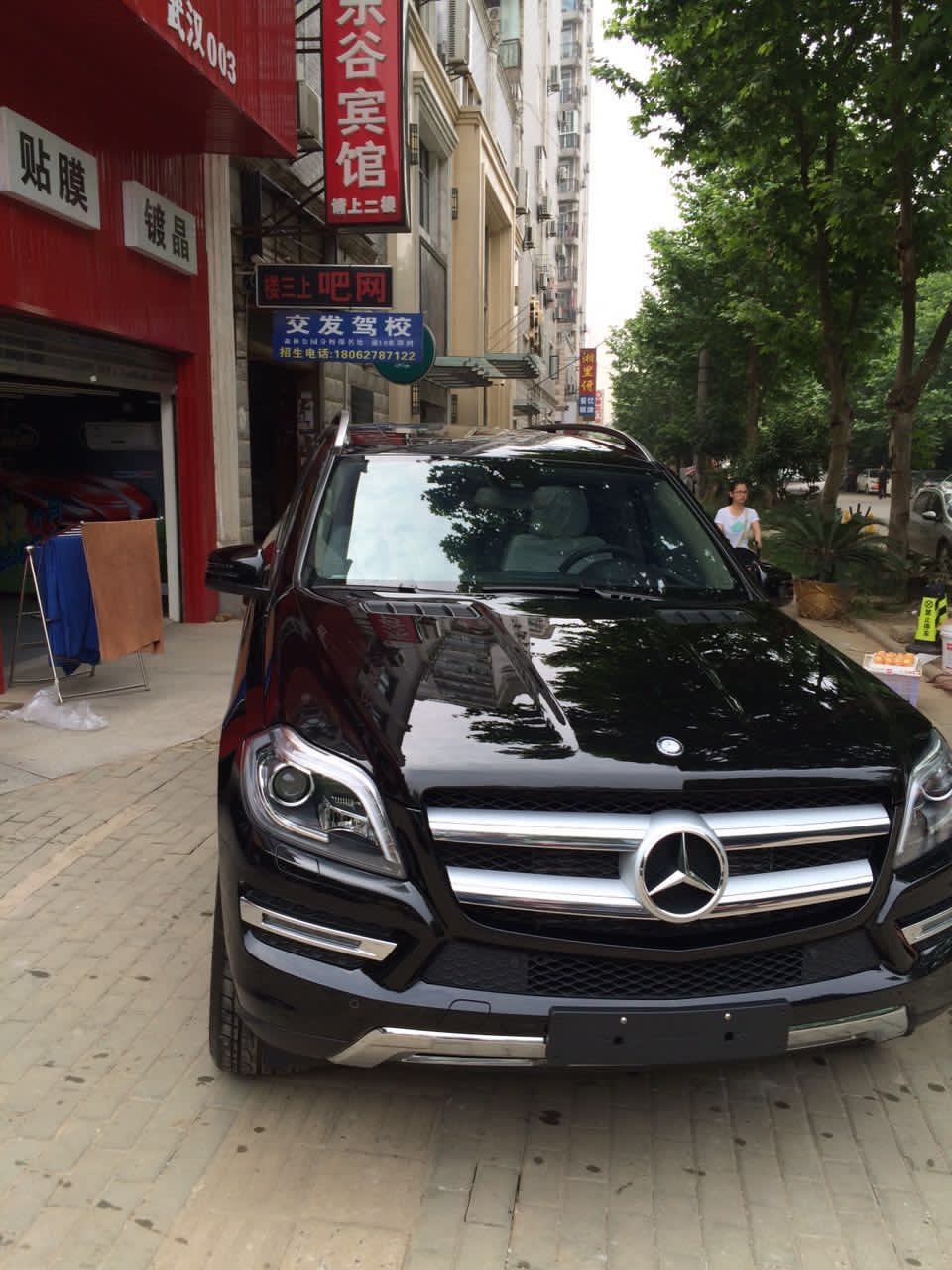 奔馳GL350全車車身透明保護膜施工效果圖 艾利/XPEL/CP/3m隱形車衣車漆透明保護膜有作用嗎？價格多少？傷不傷車漆？