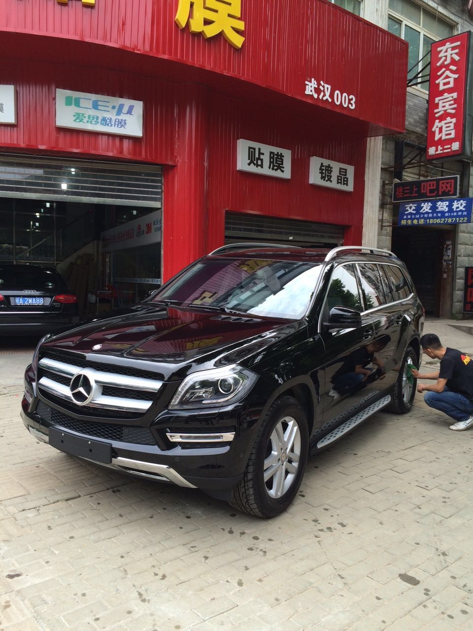 奔馳GL350全車車身透明保護膜施工效果圖 艾利/XPEL/CP/3m隱形車衣車漆透明保護膜有作用嗎？價格多少？傷不傷車漆？