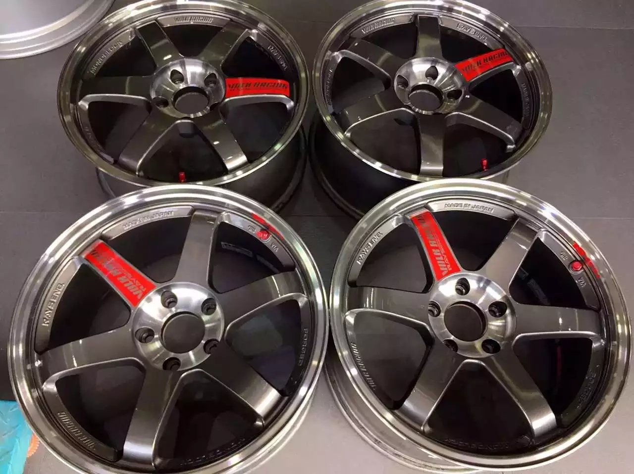 RAYS  TE37 SL ? 18寸