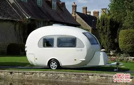 屌到?jīng)]朋友！英國(guó)美女DIY改裝豪華房車！