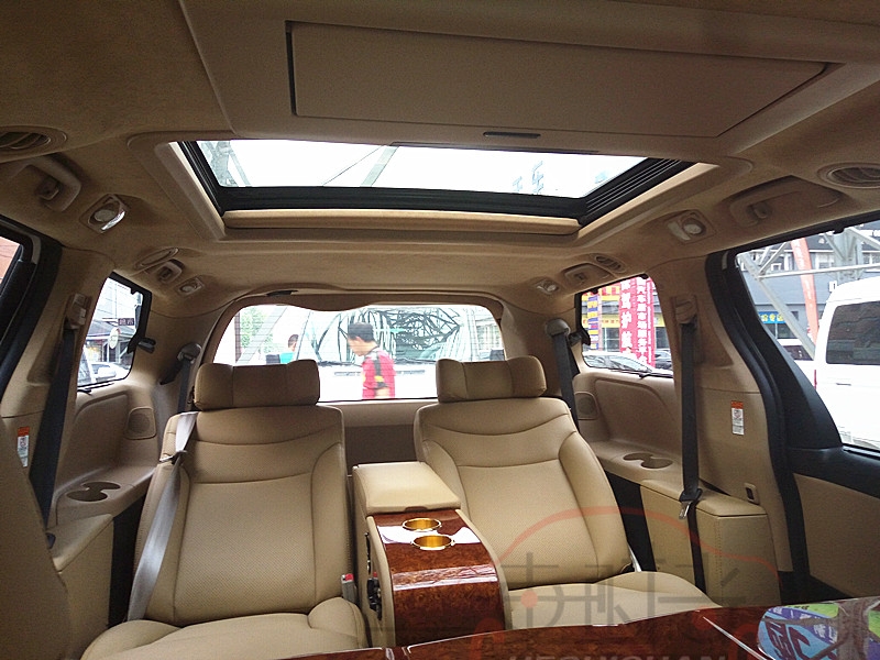 豪華豐田塞納內(nèi)飾改裝/鄭州車時尚汽車航空座椅改裝包皮