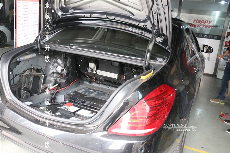 【永誠汽車】奔馳改裝實體店，石家莊奔馳S320L升級原廠電尾門