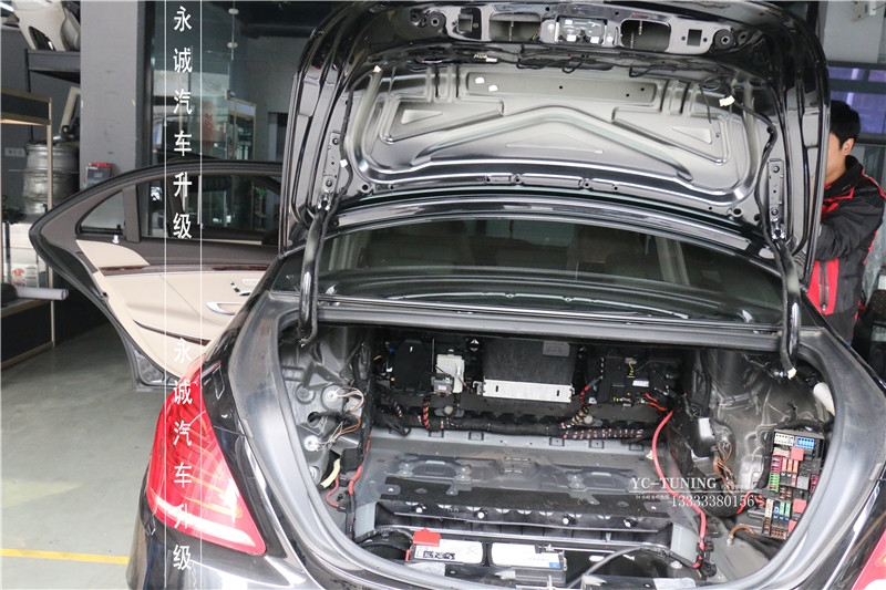 【永誠汽車】奔馳改裝實體店，石家莊奔馳S320L升級原廠電尾門