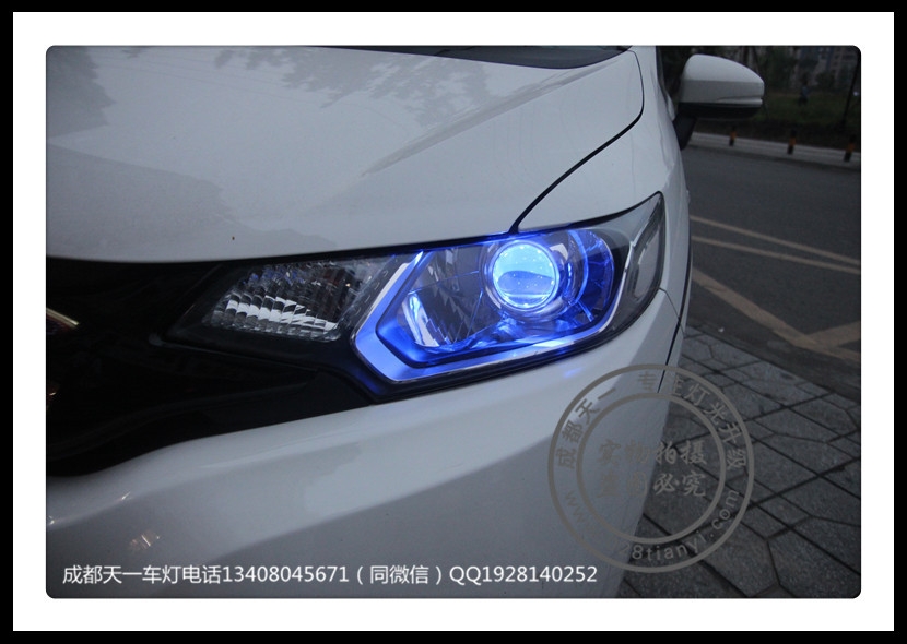 成都新飛度車燈改裝Q5雙光透鏡LED惡魔眼日行燈