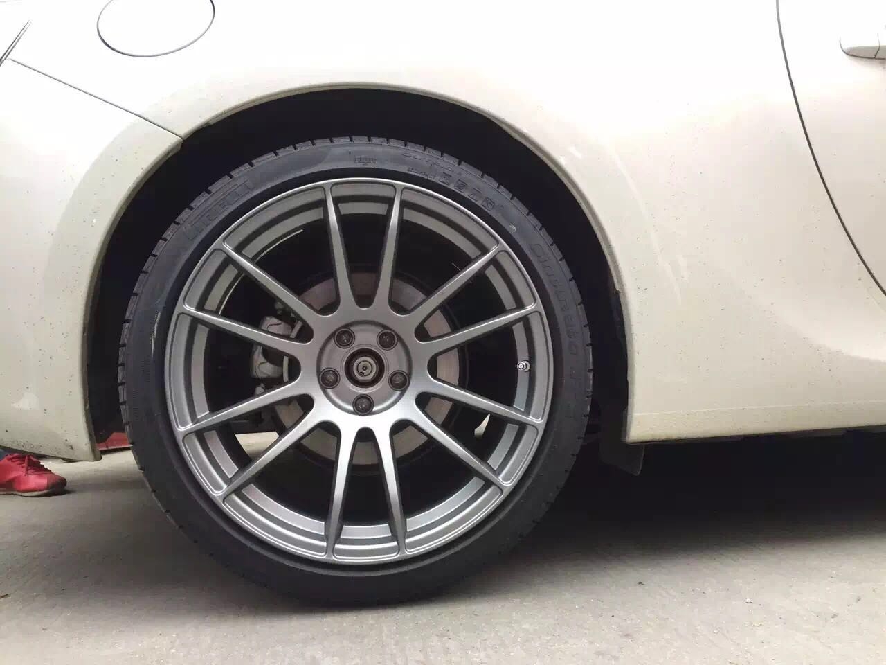 斯巴魯BRZ升級(jí)18寸OZ款輪轂