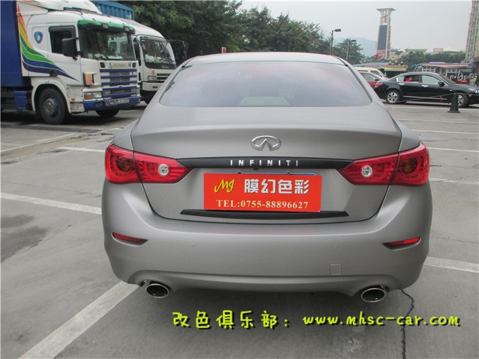 英菲尼迪Q50車身貼膜改色施工美國艾利拉絲鈦 深圳汽車改色實體店