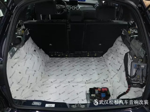 武漢松杉汽車音響改裝店頂級奔馳GLC260全車汽車隔音
