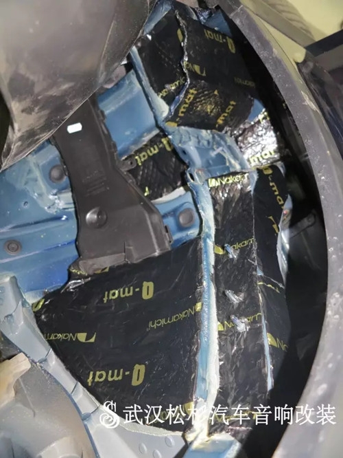 武漢松杉汽車音響改裝店頂級奔馳GLC260全車汽車隔音