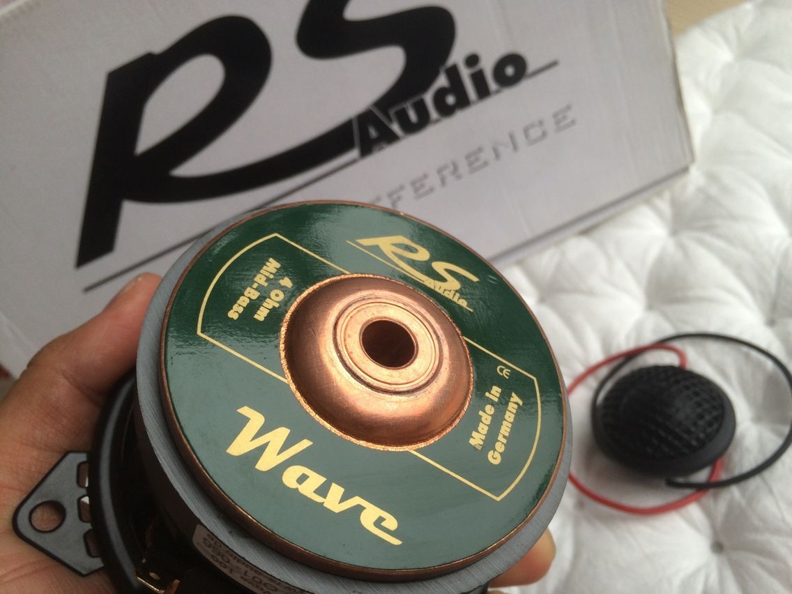 寶馬525Li音響改裝德國(guó)RS音符喇叭+中道隔音【音箱】－南寧途悅汽車音響