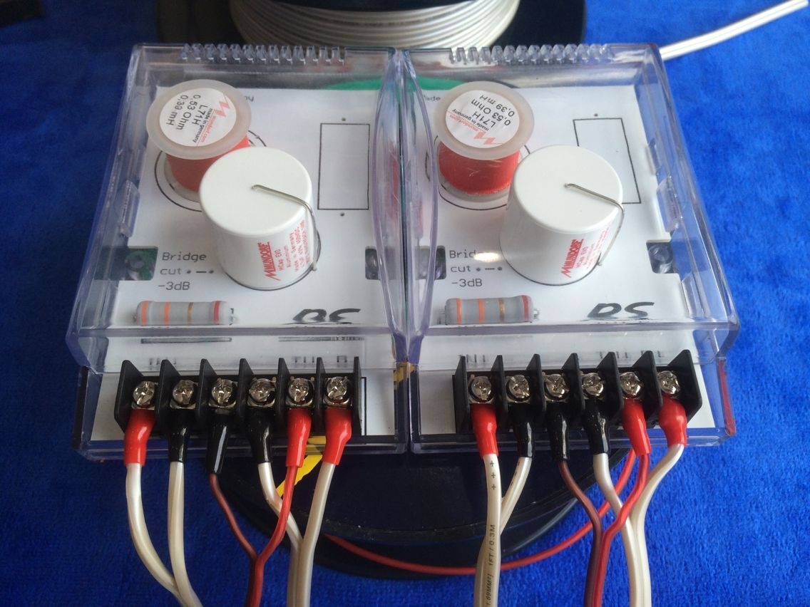 寶馬525Li音響改裝德國(guó)RS音符喇叭+中道隔音【音箱】－南寧途悅汽車音響