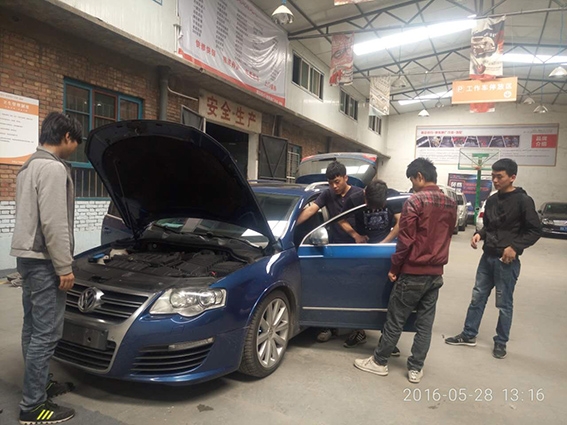 大眾R36升級(jí)全車原廠丹拿音響
