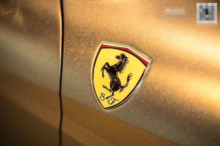 法拉利F430車身改色貼膜星光金槍灰+剪刀拉花（圖）