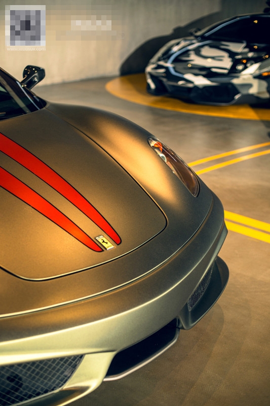 法拉利F430車身改色貼膜星光金槍灰+剪刀拉花（圖）