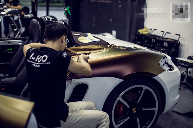 WOO特效電光金屬紅金（保時(shí)捷boxster GTS車身改色貼膜案例）