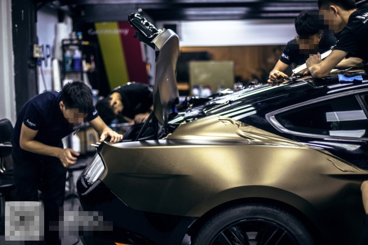 福特野馬進(jìn)化版雷鳥香檳金車身拉花-WOO廣州總店作品