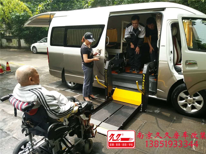 海獅房車醫(yī)護車改裝，兒子送老父親的節(jié)日禮物