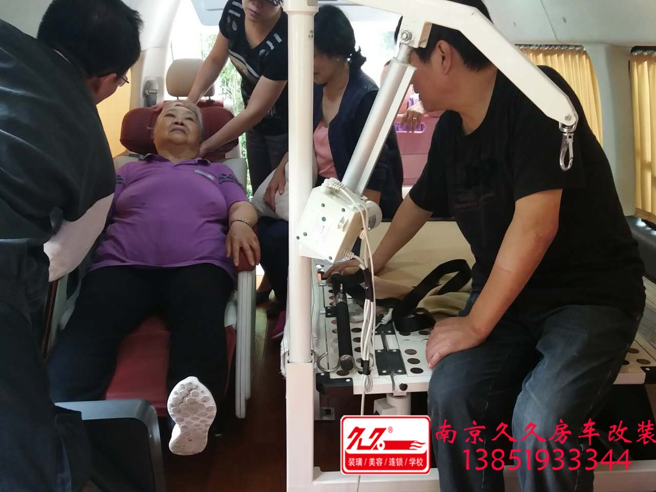 海獅房車醫(yī)護車改裝，兒子送老父親的節(jié)日禮物