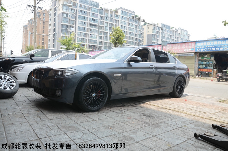 寶馬523 升級(jí)18寸輪轂  原裝M款式 半亞黑輪轂