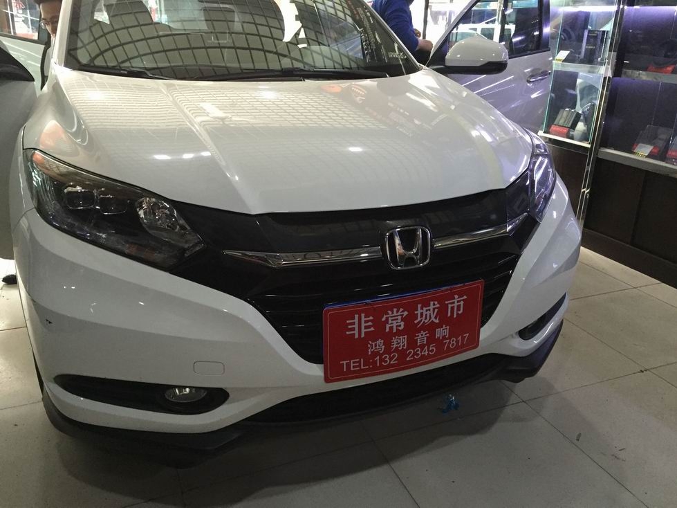 石家莊鴻翔專業(yè)汽車音響  本田繽智汽車音響 汽車隔音升級