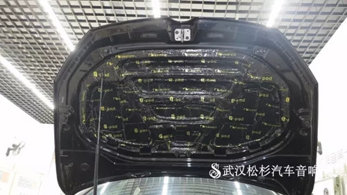 【武漢松杉汽車音響】改裝升級大眾GTI引擎蓋汽車隔音+四輪翼子板汽車隔音