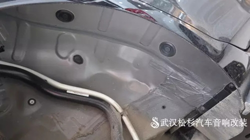 【武漢松杉汽車音響】改裝升級大眾GTI引擎蓋汽車隔音+四輪翼子板汽車隔音