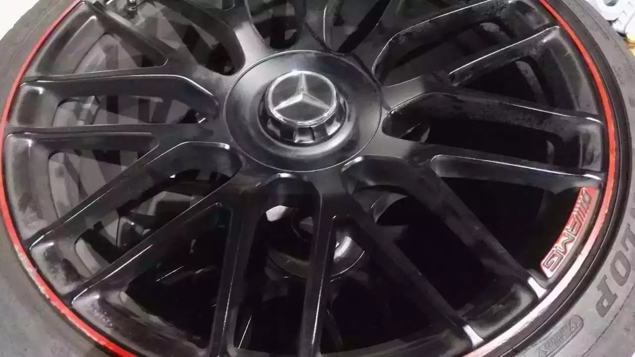 新款 奔馳 C63 限量版 19寸 原裝紅邊