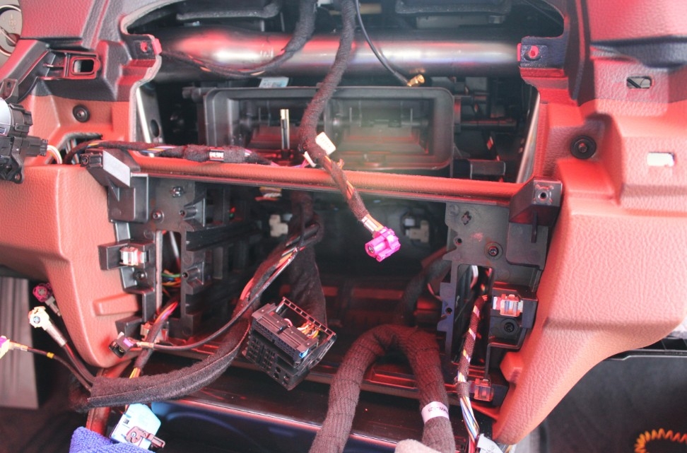 寶馬520換雅音大屏