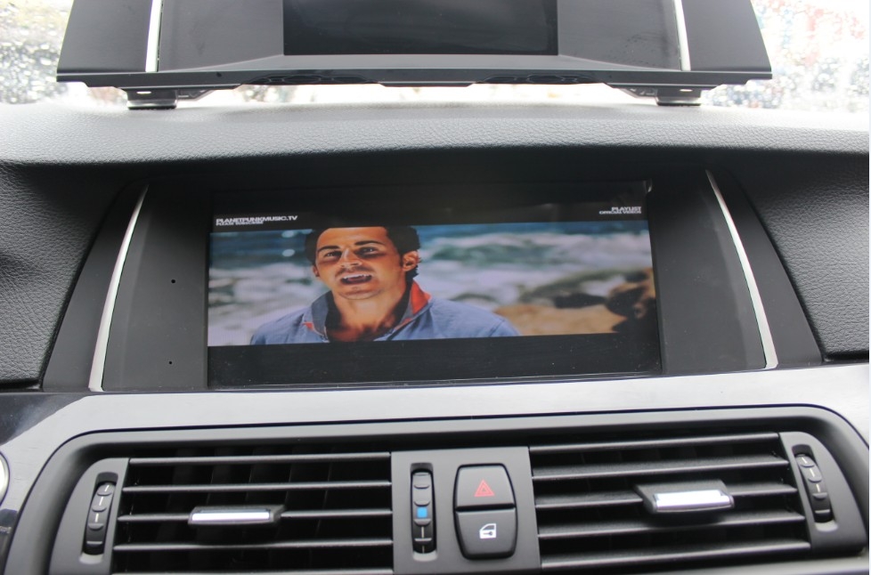 寶馬520換雅音大屏