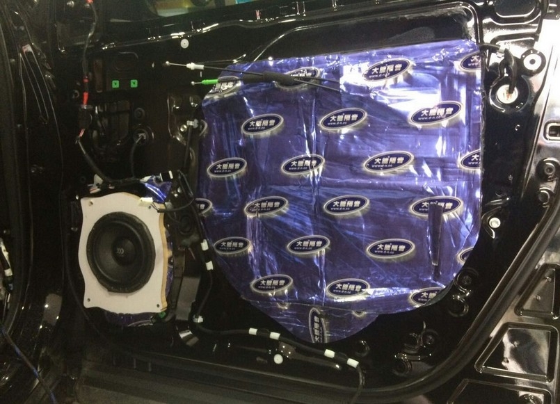 豐田漢蘭達(dá)改裝摩雷優(yōu)特聲602汽車音響