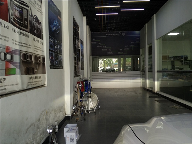 豐田銳志車燈升級原裝全新海拉6——清風(fēng)車影燈改——