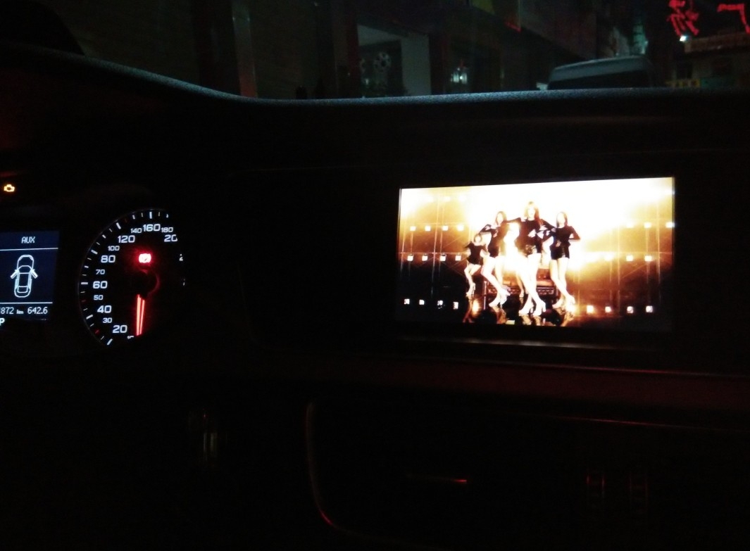 奧迪A4L無損升級導航DVD